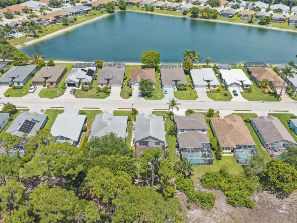 naples florida convinient community