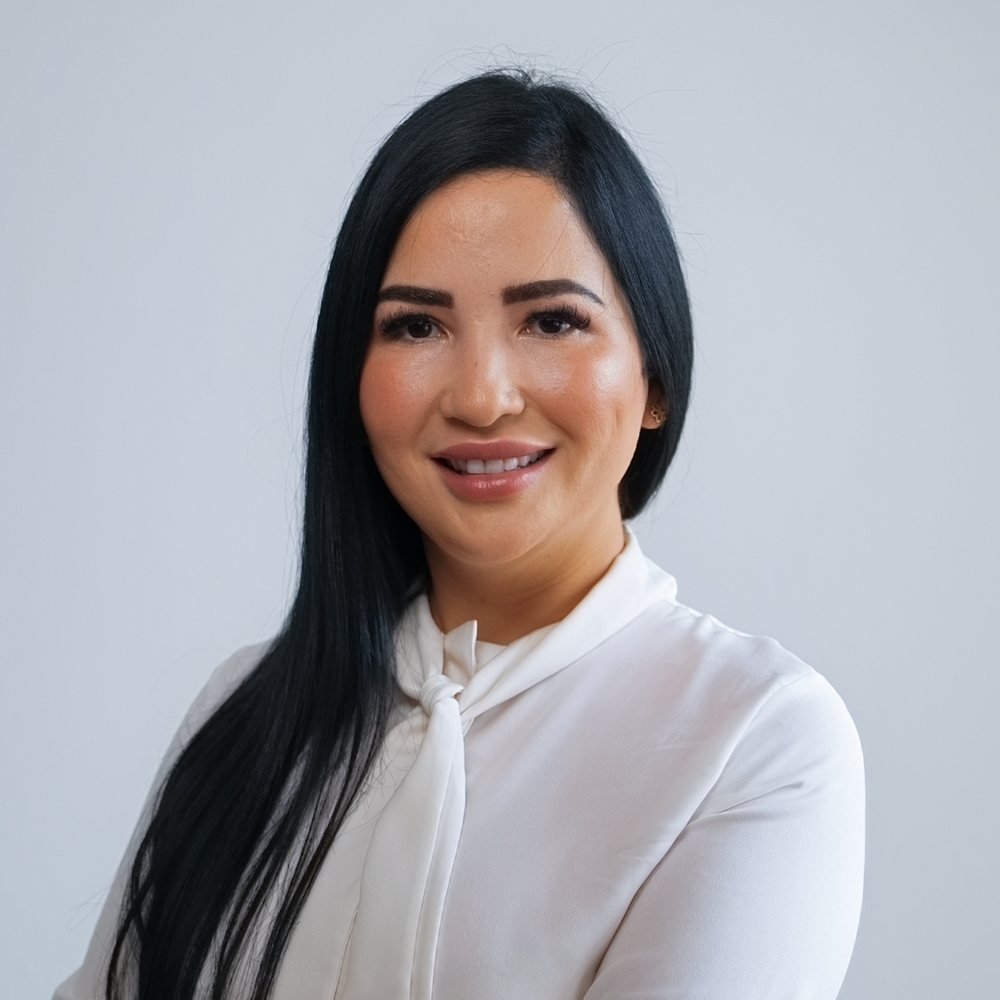 Magdevys 'Maggie' Rodriguez, Realtor, Coldwell Banker Realty Naples